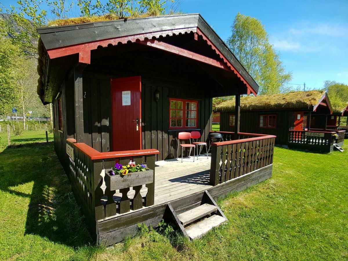 Vistdal Camping Myklebostad  Exteriör bild