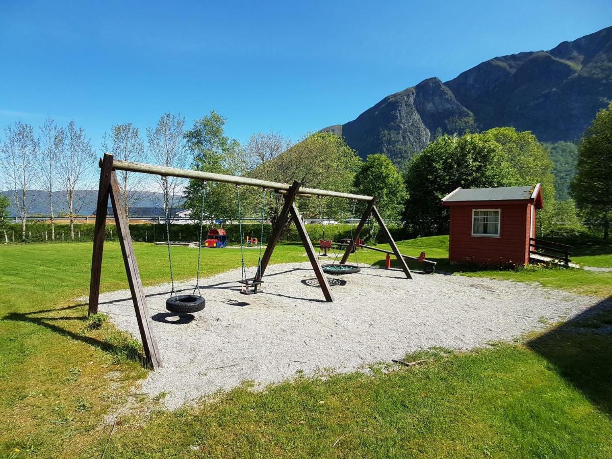 Vistdal Camping Myklebostad  Exteriör bild